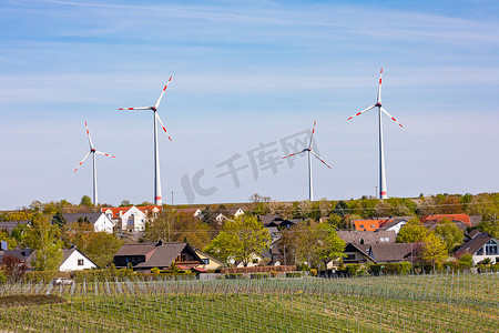风力涡轮机和距定居点距离的 10H 规则主导了德国风能的讨论