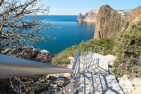 通往贾斯珀海滩的新石阶 800 级，建于 2020 年春季。黑海保护区。