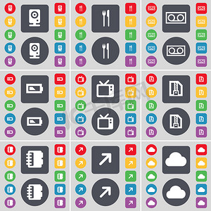 扬声器、叉子和刀、盒式磁带、电池、复古电视、ZIP 文件、笔记本、全屏、云图标符号。