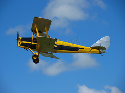 黄色老式飞机