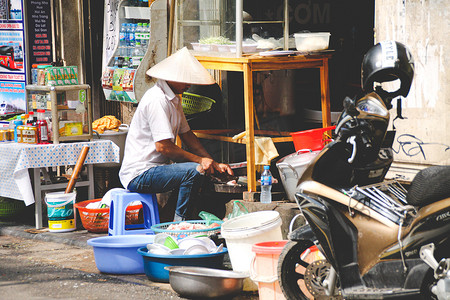 越南街头小吃摊贩