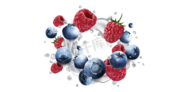 蓝莓和覆盆子加酸奶或牛奶。