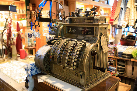 荷兰博物馆的旧老式收银机