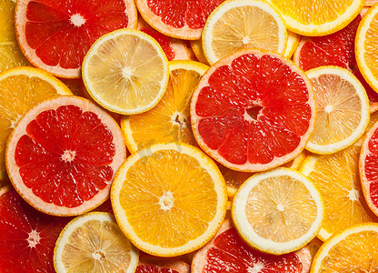 色彩缤纷的柑橘类水果片