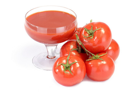 红色果汁摄影照片_番茄汁配番茄