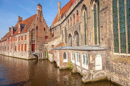 比利时布鲁日运河房屋的传统佛兰德建筑