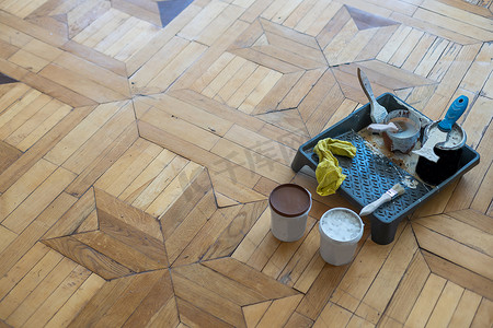 翻新的棕色橡木镶木地板，重建老房子标志，木橡木镶木地板背景。