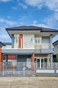 泰国郊区，拥有现代家庭住宅、新建现代家庭住宅泰国、泰国家庭