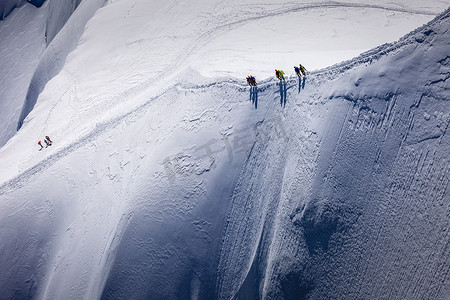 法国阿尔卑斯山夏蒙尼上萨瓦省的勃朗峰地块冰盖