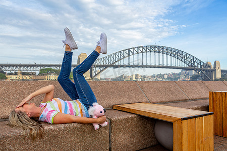 澳大利亚悉尼环形码头的快乐游客