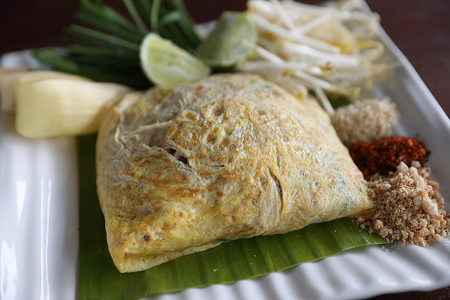 padthai摄影照片_当地泰国菜 padthai 炒面