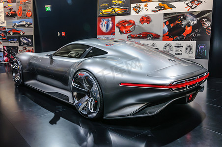 法兰克福 - 2015 年 9 月：梅赛德斯-奔驰 AMG Vision Gran Turismo 前