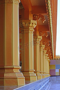 在 Shrinath Mhaskoba 寺设计的柱子，科迪特，萨斯瓦德，马赫