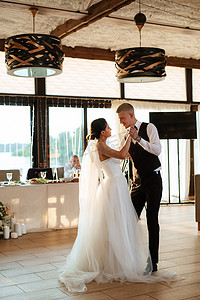 新郎新娘的第一支婚礼舞蹈