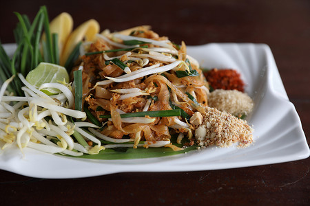 当地泰国菜 padthai 炒面