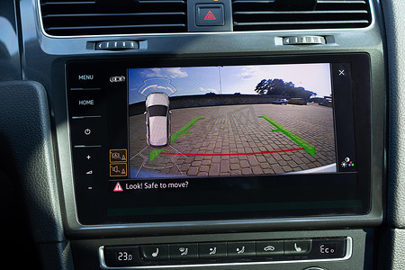 用于汽车倒车系统的后视监视器。
