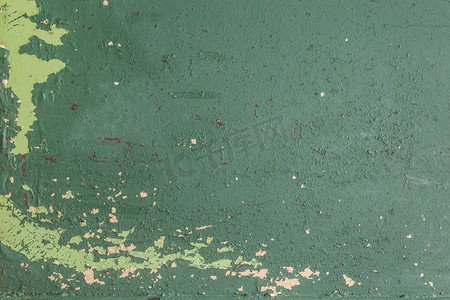 质感风摄影照片_剥落的绿色油漆抽象图案与旧的、磨损的金属质感风化铁脏背景粗糙的钢垃圾