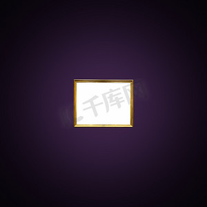 拍卖行或博物馆展览皇家紫色墙上的古董艺术博览会画廊框架，空白模板，带有空白复制空间，用于模型设计、艺术品