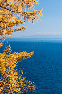 贝加尔湖的秋天——世界上最古老、最深、容量最大的淡水湖