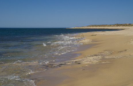 荒凉的背景摄影照片_西澳大利亚荒凉的海滩。