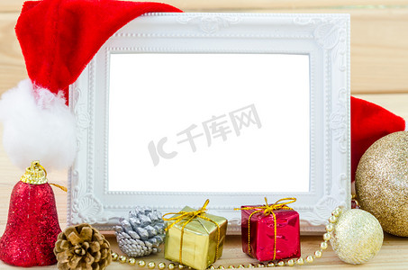 创意照片墙模板摄影照片_复古相框和圣诞装饰品。