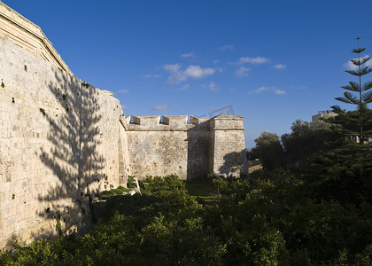 防御堡垒摄影照片_姆迪纳堡垒和沟渠