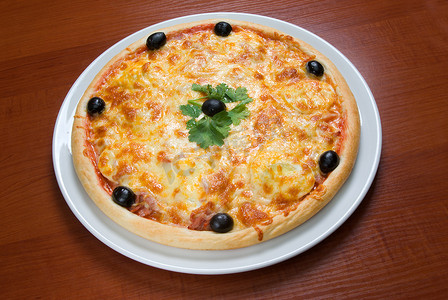 洋葱根尖纵切图摄影照片_关于披萨和意大利厨房的图片