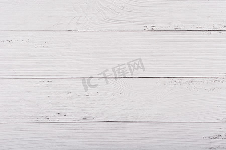 白色旧木桌的顶部视图，带有文本空间