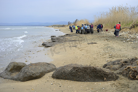保护海洋日摄影照片_海滩塑料收集日旨在保护意大利托雷弗拉维亚保护区。