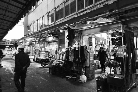 日本东京 — 2013年11月26日：筑地市场是鱼类和海鲜的大市场