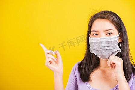 戴口罩的妇女可以预防冠状病毒或新冠病毒-