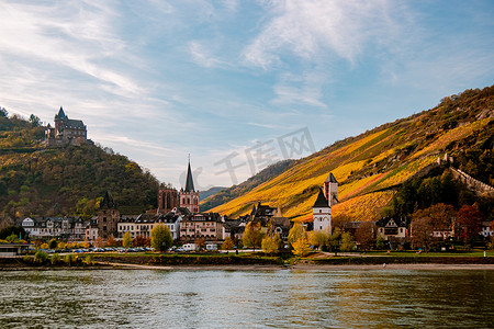德国之旅——莱茵河游船、美丽的中世纪小镇和葡萄酒田