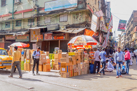 加尔各答布拉巴扎：劳动节繁忙的街头市场。