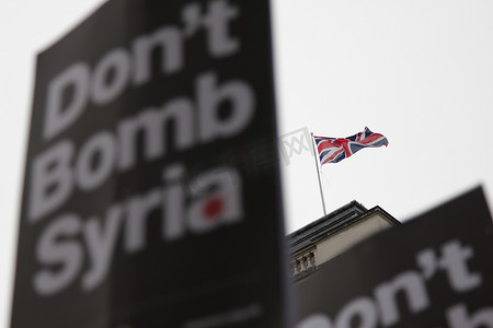 伦敦 - 英国 - 叙利亚 - 反战