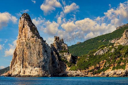 赛拉摄影照片_意大利东撒丁岛奥利亚斯特拉省包内伊的佩德拉隆加巨石。