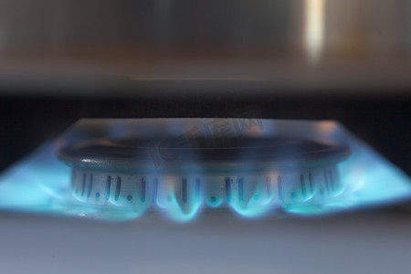 丙烷燃烧器的蓝色火焰