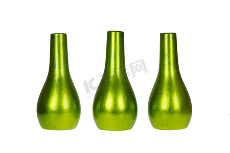 孤立的三个亮绿色花瓶
