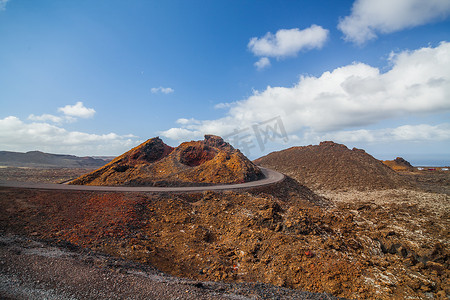 蒂曼法亚火山