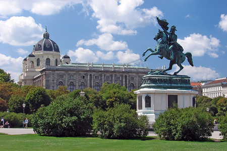 在人民花园的马雕像-维也纳-奥地利