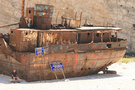 希腊桑特岛沉船残骸