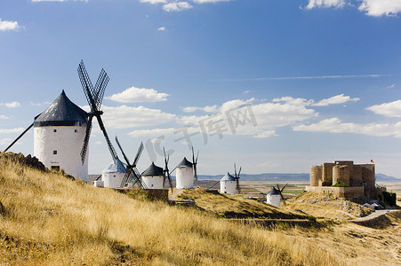 有城堡的风车，孔苏埃格拉，卡斯蒂利亚-拉曼恰，西班牙