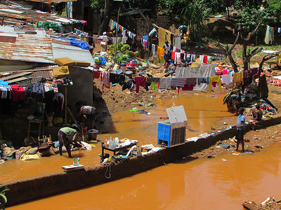 塞拉利昂 - 洪水 - 弗里敦清理