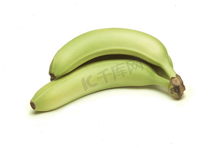 两个青香蕉