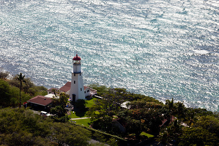 夏威夷威基基海岸的灯塔