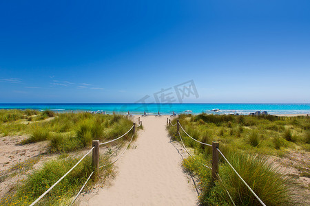 阿莱奥尔·卡拉·松布 (Alaior Cala Son Bou) 在巴利阿里群岛梅诺卡岛绿松石海滩