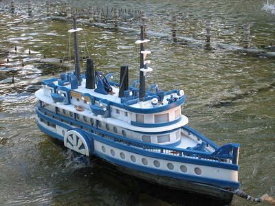 明轮船模型