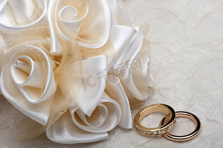 结婚礼物和戒指