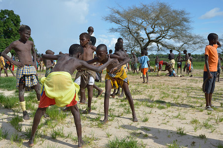 争吵摄影照片_非洲儿童