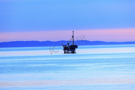 Eilwood Offshore Oil Well Pacific Ocean 日落 戈利塔 California