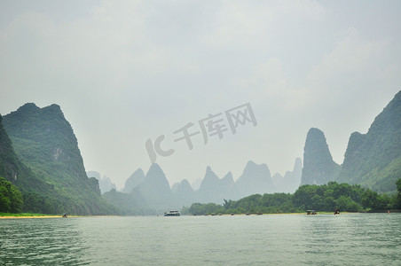 landscape摄影照片_Guilin Li river Karst mountain landscape in Yangshuo